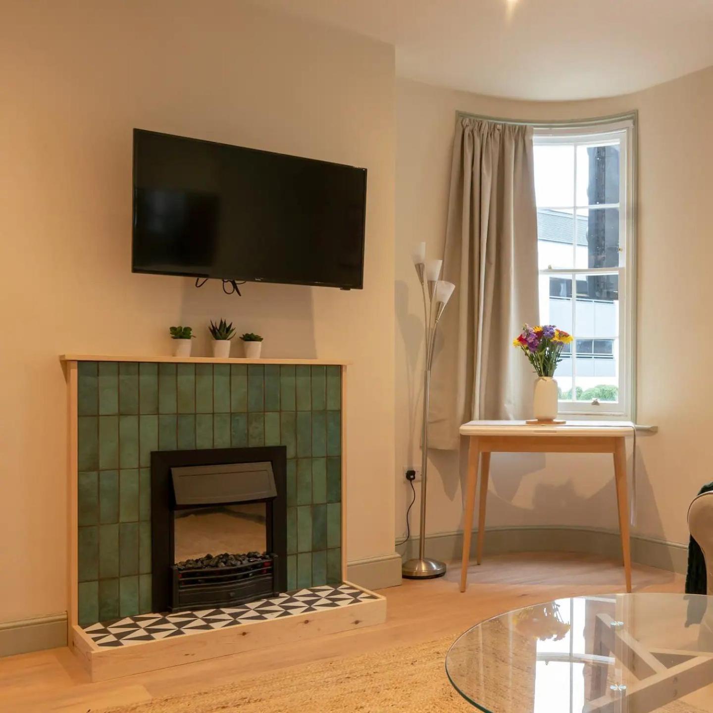 Villa Pass The Keys Stylish Grade II Listed House à Cheltenham Extérieur photo