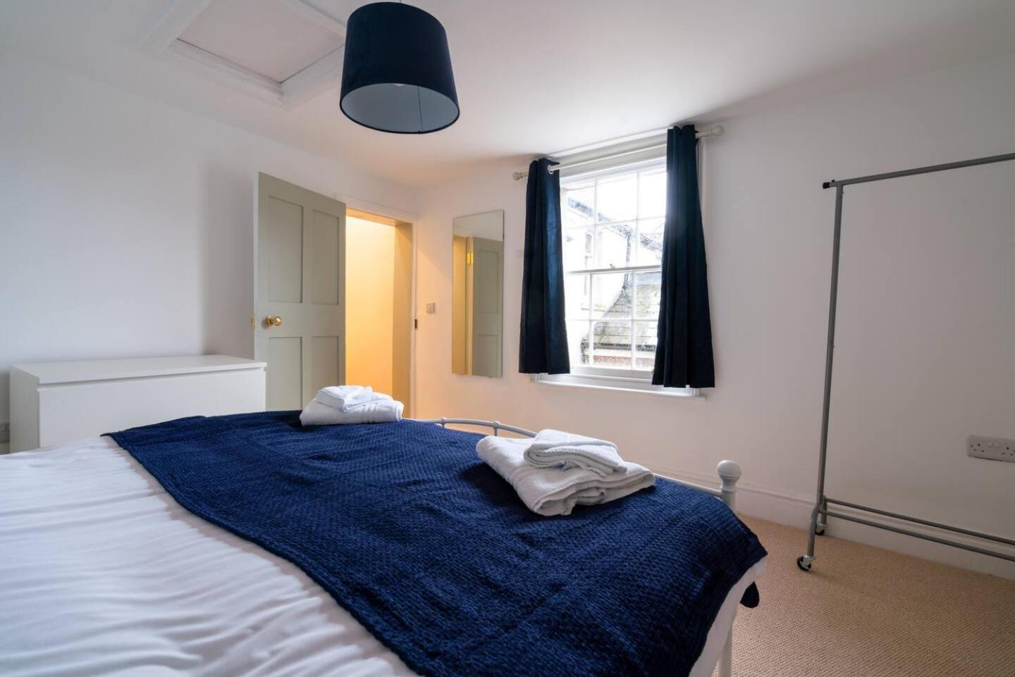 Villa Pass The Keys Stylish Grade II Listed House à Cheltenham Extérieur photo