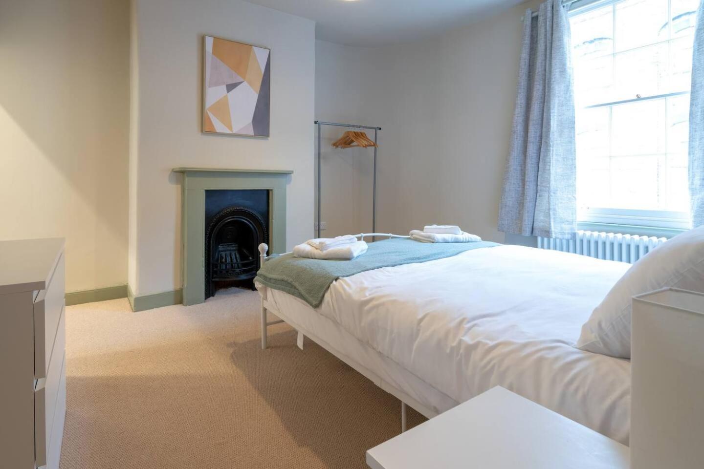 Villa Pass The Keys Stylish Grade II Listed House à Cheltenham Extérieur photo