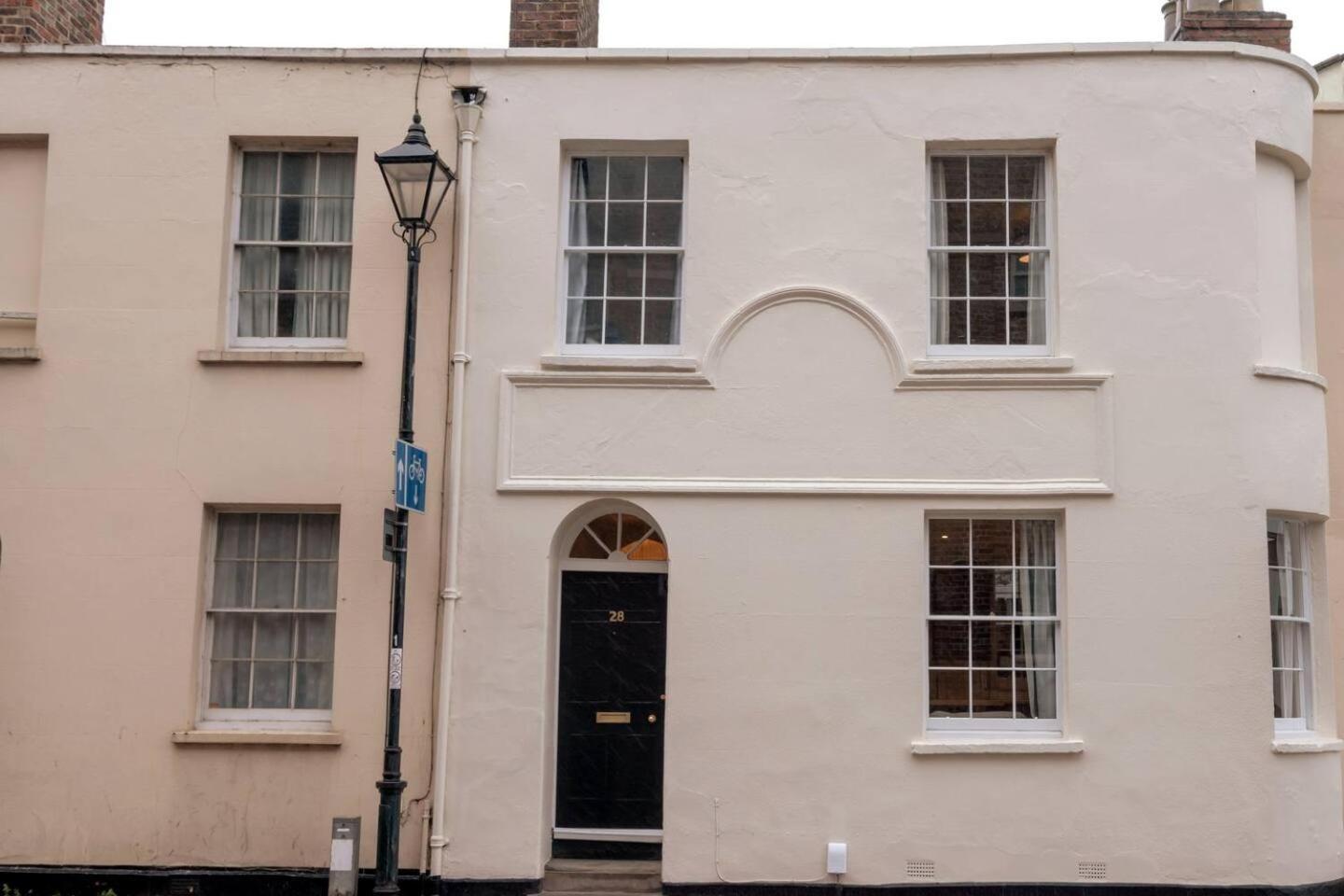 Villa Pass The Keys Stylish Grade II Listed House à Cheltenham Extérieur photo